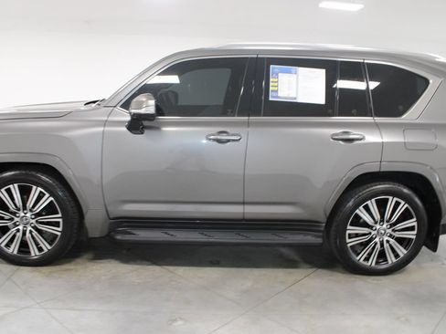 Used 2024 Lexus LX 600 4WD w/ Luxury Package image 6