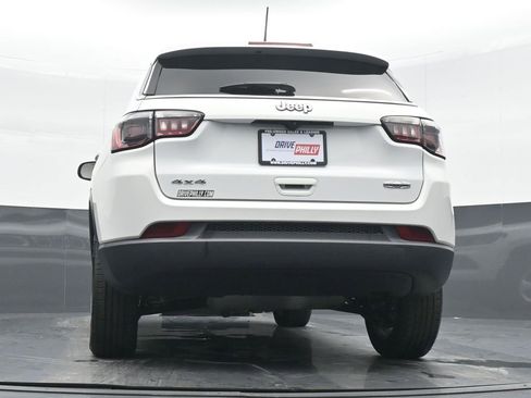 Used 2022 Jeep Compass Latitude image 20