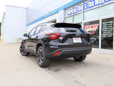 New 2026 Chevrolet Trax RS FWD image 33