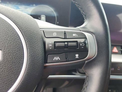 Used 2024 Kia Sportage SX image 22