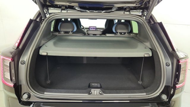 New 2026 Volvo EX30 Ultra w/ Protection Package Premier AWD/4WD image 36