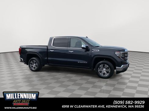 Used 2025 GMC Sierra 1500 SLT AWD/4WD image 1