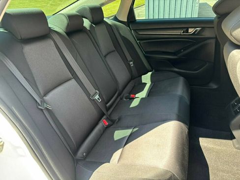 Used 2019 Honda Accord EX image 18