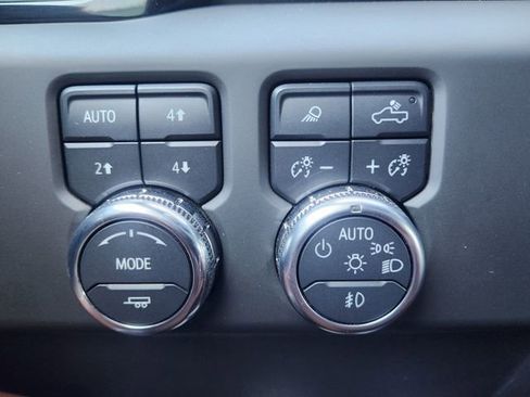 Used 2025 GMC Sierra 3500 Denali Ultimate AWD/4WD image 38