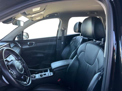 Used 2022 Kia Sorento S image 10