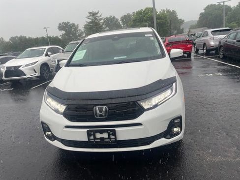 Used 2025 Honda Odyssey Elite image 2