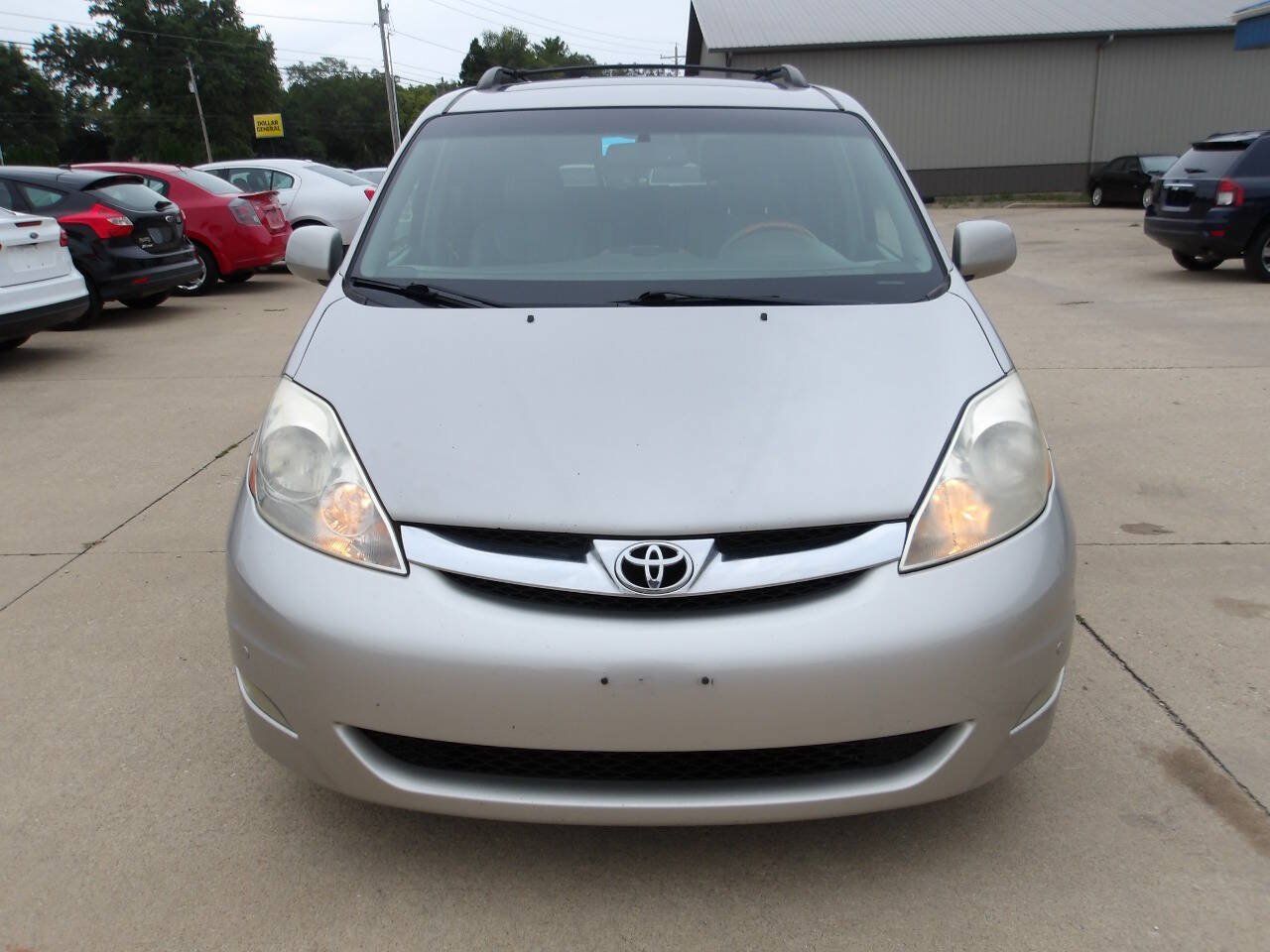 Used 2008 Toyota Sienna XLE Limited w/ XLE Limited Pkg 1 FWD image 1