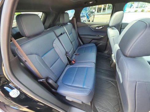 Used 2025 Chevrolet Blazer RS AWD/4WD image 16