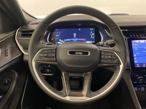 Used 2024 Jeep Grand Cherokee Limited 4xe AWD/4WD image 16