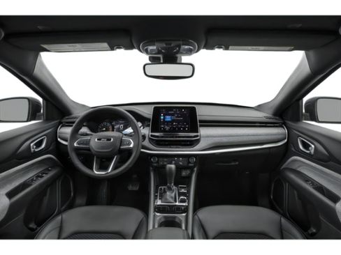 Used 2025 Jeep Compass Latitude AWD/4WD image 10