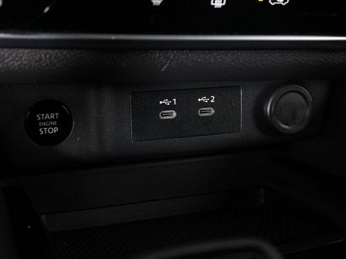 Used 2024 Nissan Rogue S image 21