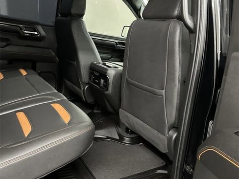 Used 2023 GMC Sierra 1500 AT4 w/ Technology Package image 38