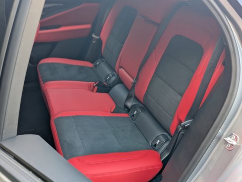 Used 2025 Chevrolet Blazer EV RS FWD image 17