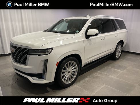 Used 2023 Cadillac Escalade Premium Luxury w/ Performance Package image 1