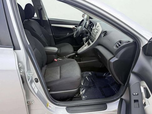 Used 2009 Toyota Matrix S AWD/4WD image 12