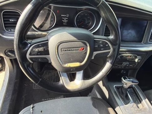 Used 2017 Dodge Charger SXT RWD image 41