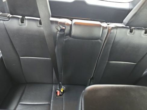 Certified 2024 Toyota Highlander XLE image 12