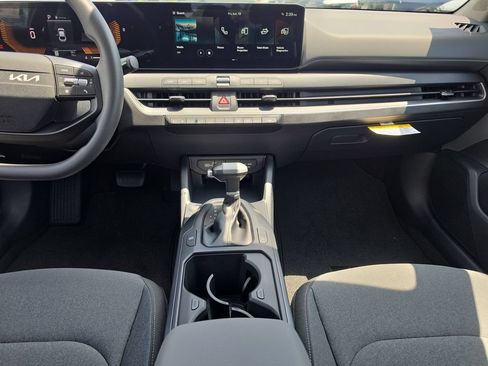 New 2026 Kia K4 FWD image 14