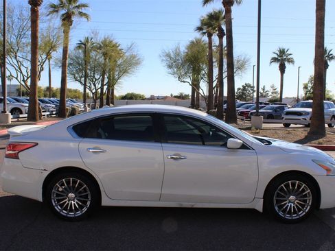 Used 2015 Nissan Altima 2.5 S w/ Special Edition Package image 6