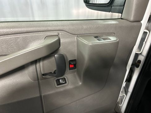 Used 2017 Chevrolet Express 2500 LS image 12