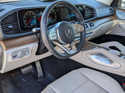 Certified 2023 Mercedes-Benz GLS 450 4MATIC image 10