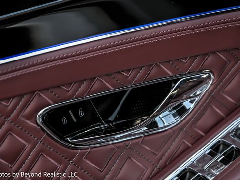 Used 2022 Bentley Continental GT Speed image 22