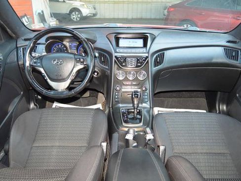 Used 2014 Hyundai Genesis 2.0T image 39