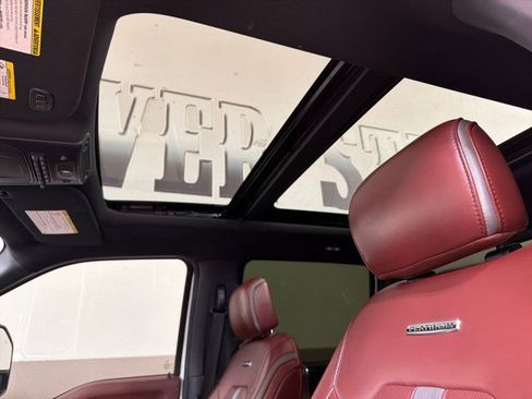 Used 2018 Ford F250 Platinum w/ Platinum Ultimate Package image 15