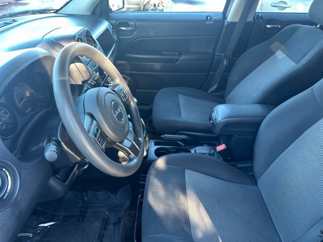 Used 2016 Jeep Patriot Sport w/ Power Value Group AWD/4WD image 12