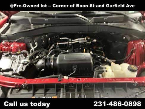 Used 2021 Ford Explorer XLT w/ Equipment Group 202A AWD/4WD image 10