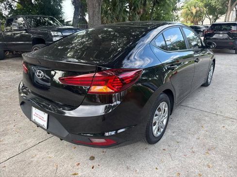 Used 2020 Hyundai Elantra SE FWD image 6