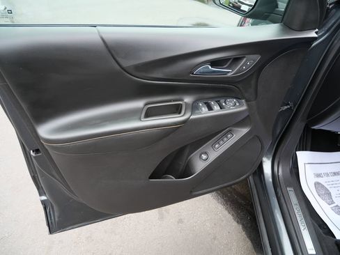 Used 2018 Chevrolet Equinox Premier AWD/4WD image 16