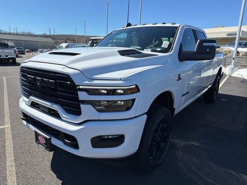 New 2026 RAM 3500 Laramie AWD/4WD image 6