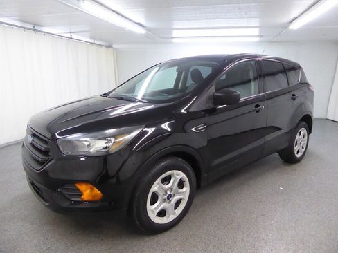 Used 2018 Ford Escape S image 3