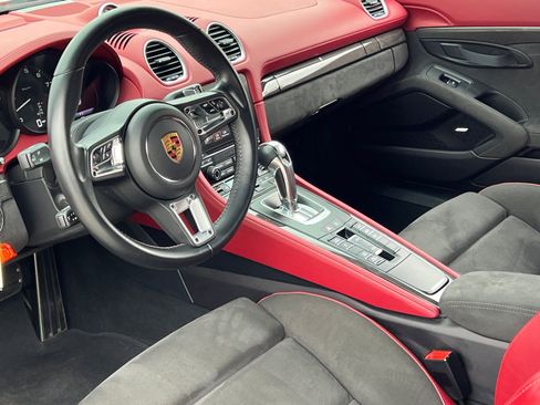 Certified 2021 Porsche 718 Boxster Spyder RWD image 4