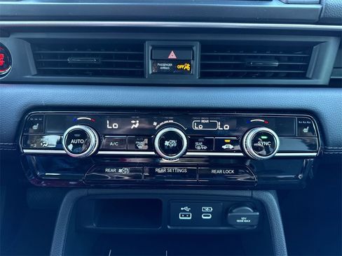 New 2025 Honda Pilot Touring image 19