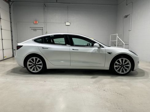 Used 2020 Tesla Model 3 Long Range AWD/4WD image 2