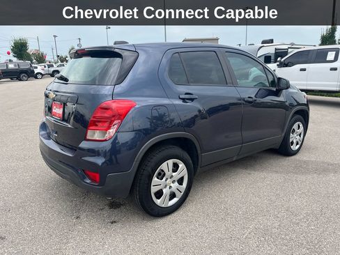 Used 2018 Chevrolet Trax LS w/ LPO, Cargo Package FWD image 6