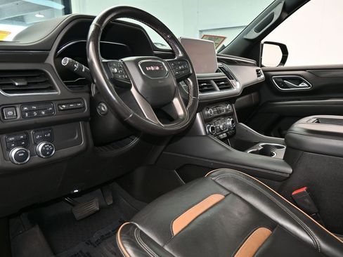 Used 2022 GMC Yukon XL AT4 w/ AT4 Premium Package image 13