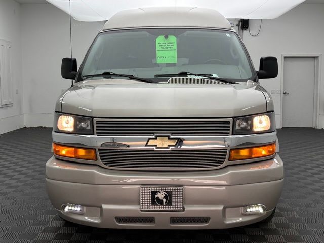 Used 2022 Chevrolet Express 2500 Extended w/ Enhanced Convenience Package RWD image 5
