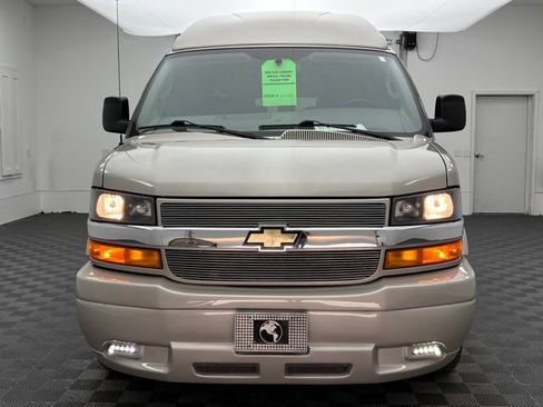 Used 2022 Chevrolet Express 2500 Extended w/ Enhanced Convenience Package RWD image 5