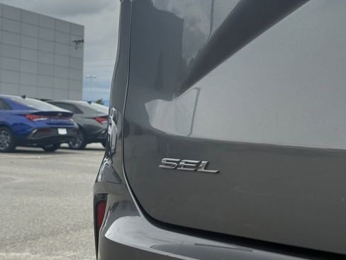 Used 2022 Ford Edge SEL w/ Convenience Package image 8