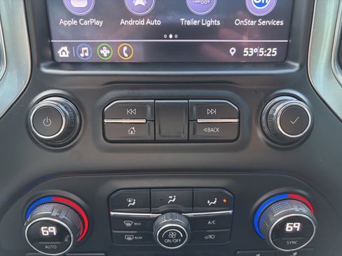 Used 2020 Chevrolet Silverado 2500 LT w/ Texas Edition image 17