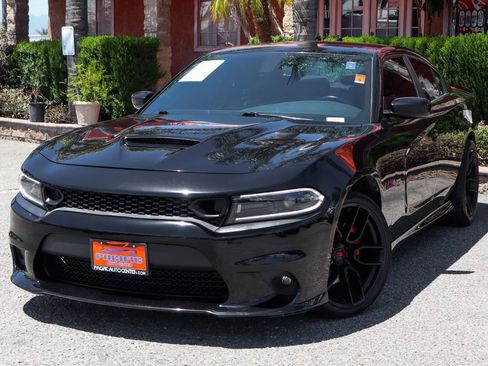 Used 2022 Dodge Charger R/T RWD image 4