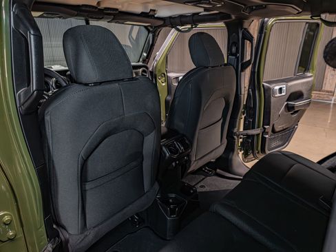 Used 2023 Jeep Wrangler Unlimited Sport image 20