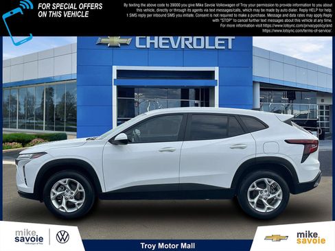 Certified 2024 Chevrolet Trax LS w/ LS Convenience Package FWD image 2