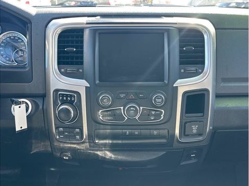 Used 2019 RAM 1500 Big Horn AWD/4WD image 17