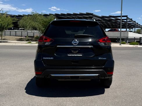 Used 2019 Nissan Rogue SV AWD/4WD image 3