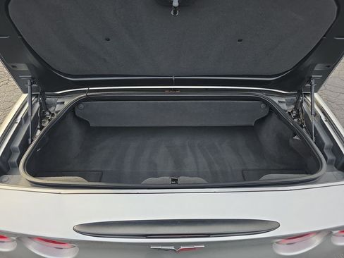 Used 2005 Chevrolet Corvette Convertible w/ Preferred Equipment Group image 15