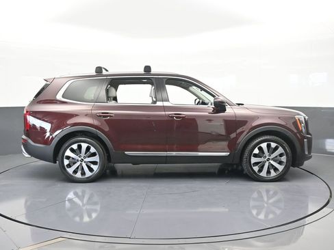 Used 2022 Kia Telluride EX w/ EX Premium Package image 7